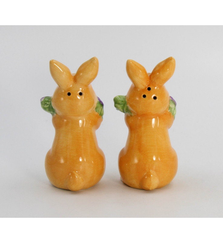 Easter Bunny Salt and Pepper Shakers, Cute Bunny Rabbit, Spring Decor