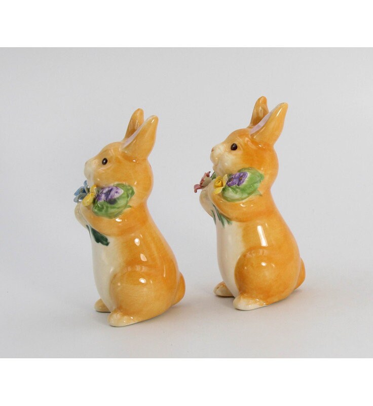 Easter Bunny Salt and Pepper Shakers, Cute Bunny Rabbit, Spring Decor