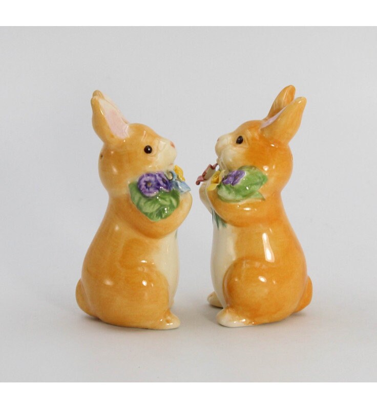 Easter Bunny Salt and Pepper Shakers, Cute Bunny Rabbit, Spring Decor