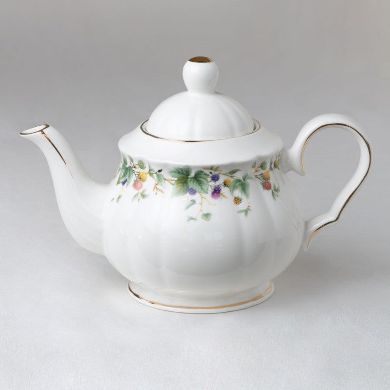 Green Berries Porcelain Teapot - Christmas Teapot